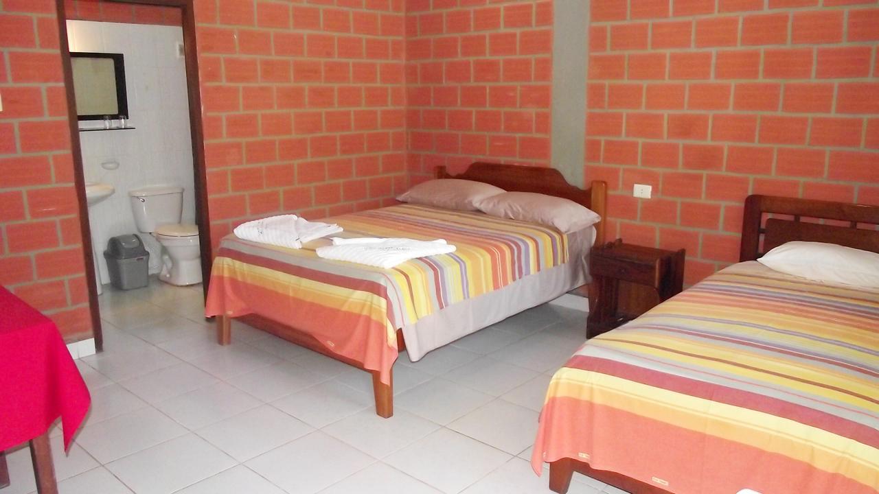 Hotel Ambaibo Rurrenabaque Eksteriør billede